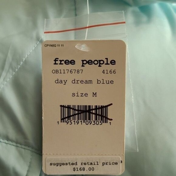 Free People Ella Puffer Jacket Sz M Blue Button Front Pockets Cozy NWT $168 - Picture 4 of 14